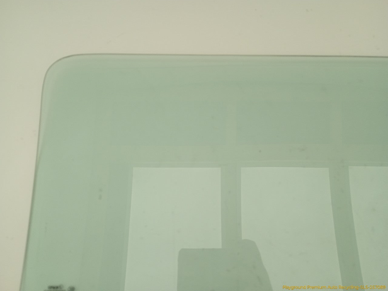 Hummer H3 Driver Left Front Door Window Glass