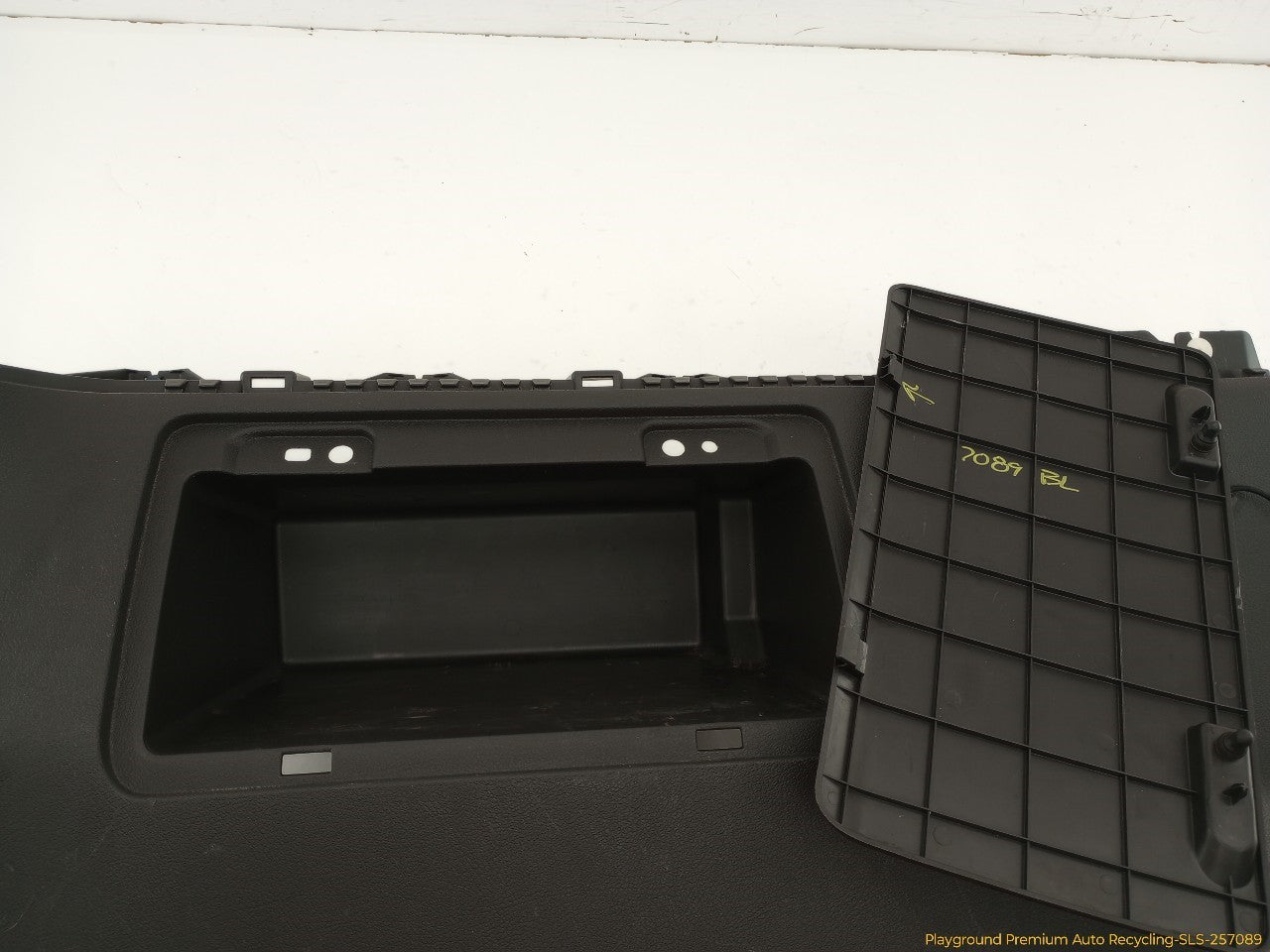 Hummer H3 Driver Left Rear Quarter Trim