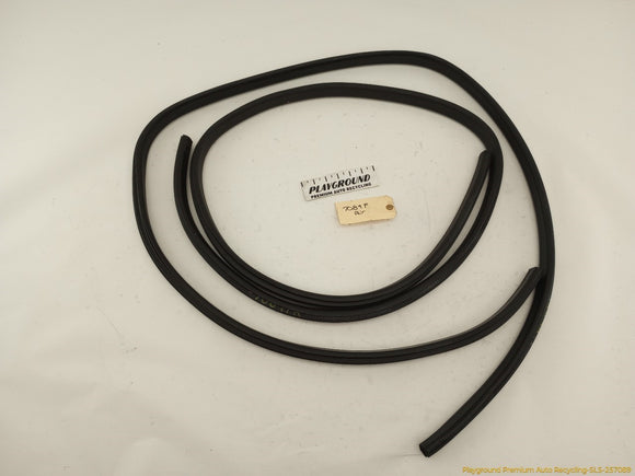 Hummer H3 Pair Of Inner Front Door Moldings