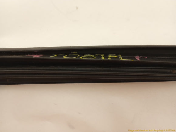 Hummer H3 Pair Of Inner Front Door Moldings