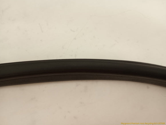 Hummer H3 Pair Of Inner Rear Door Moldings