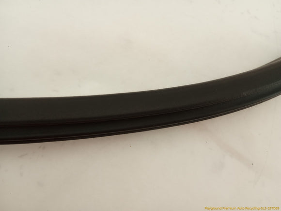 Hummer H3 Pair Of Inner Rear Door Moldings