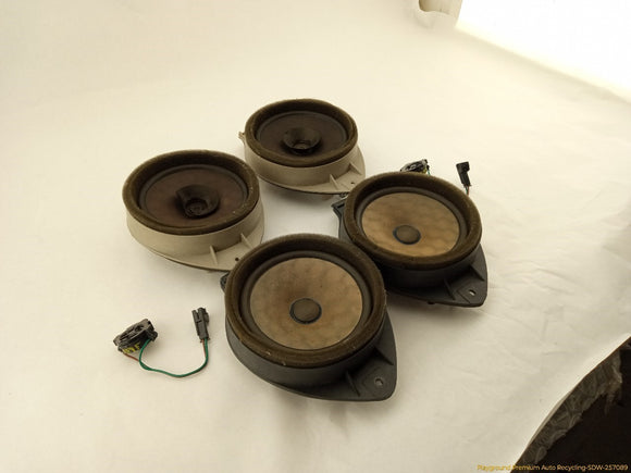 Hummer H3 Set Of 6 Audio Speakers