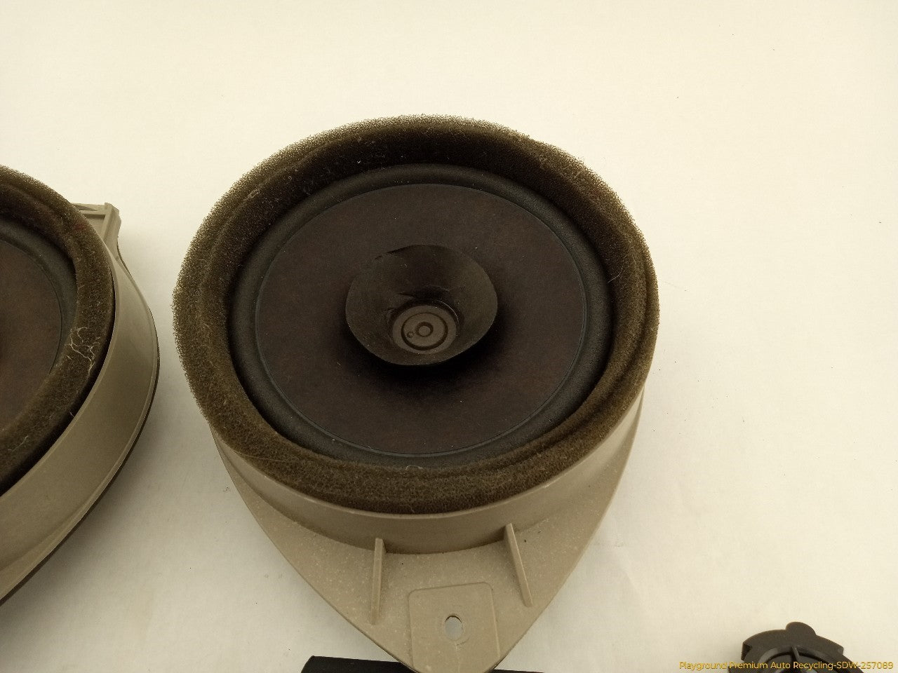 Hummer H3 Set Of 6 Audio Speakers