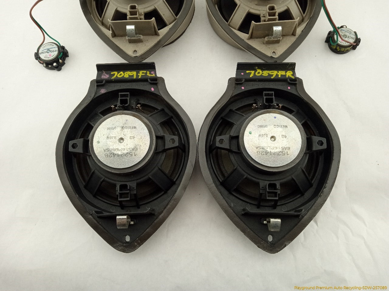 Hummer H3 Set Of 6 Audio Speakers