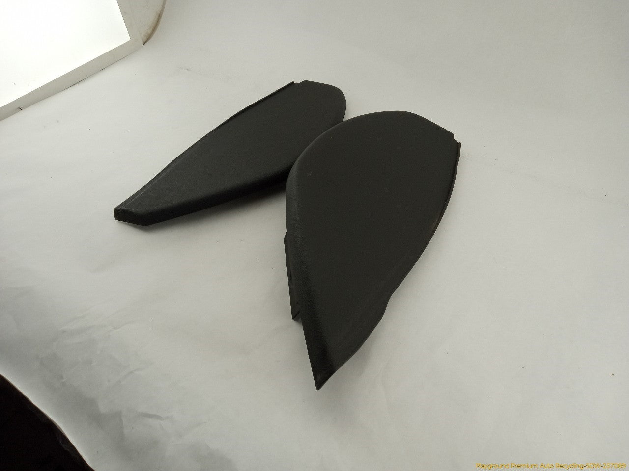 Hummer H3 Pair Of Dashboard End Trim