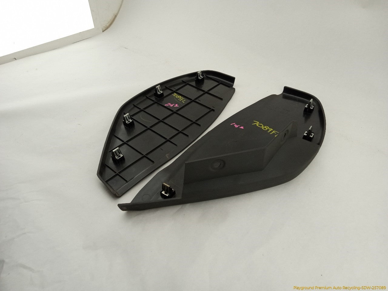 Hummer H3 Pair Of Dashboard End Trim