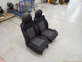 Hummer H3 Pair Of Front Seats - 0