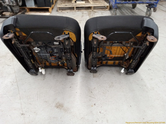 Hummer H3 Pair Of Front Seats