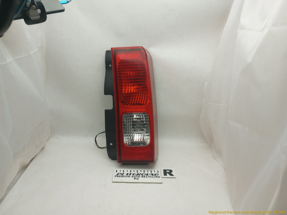 Hummer H3 Passenger Right Tail Lamp