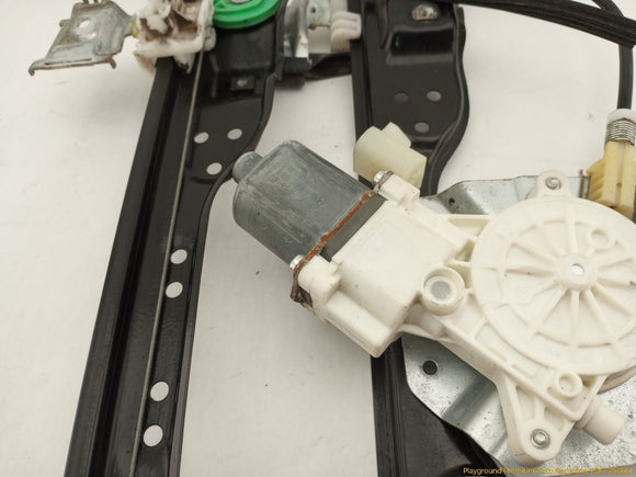 Hummer H3 Driver Left Front Door Window Regulator