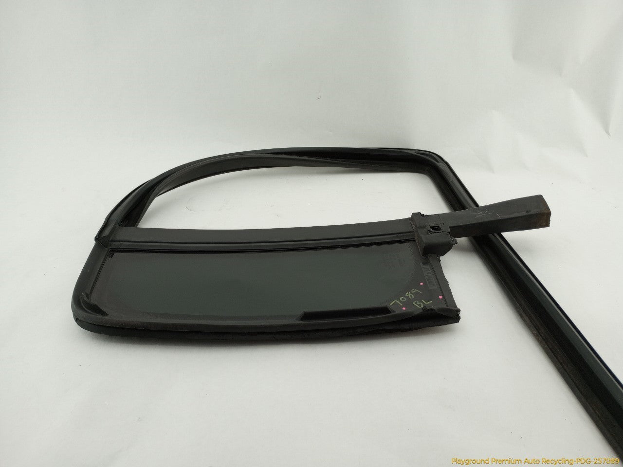 Hummer H3 Driver Left Rear Door Vent Window Glass