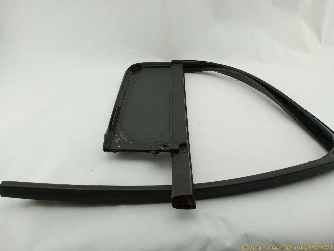 Hummer H3 Driver Left Rear Door Vent Window Glass