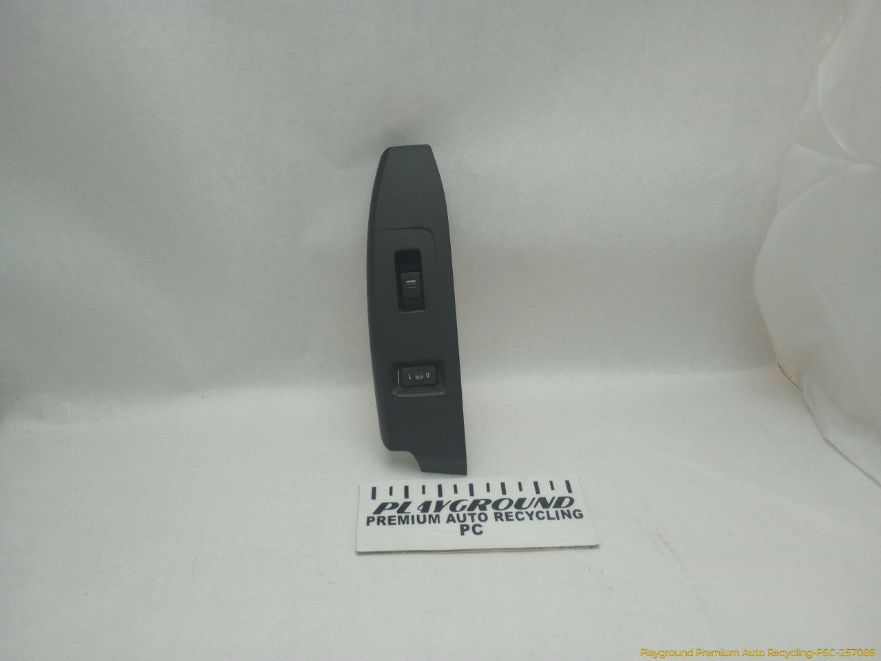 Hummer H3 Passenger Right Front Door Window Switch