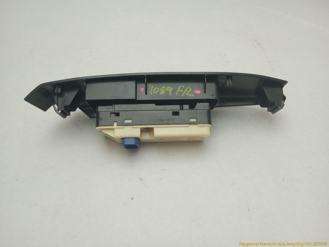 Hummer H3 Passenger Right Front Door Window Switch