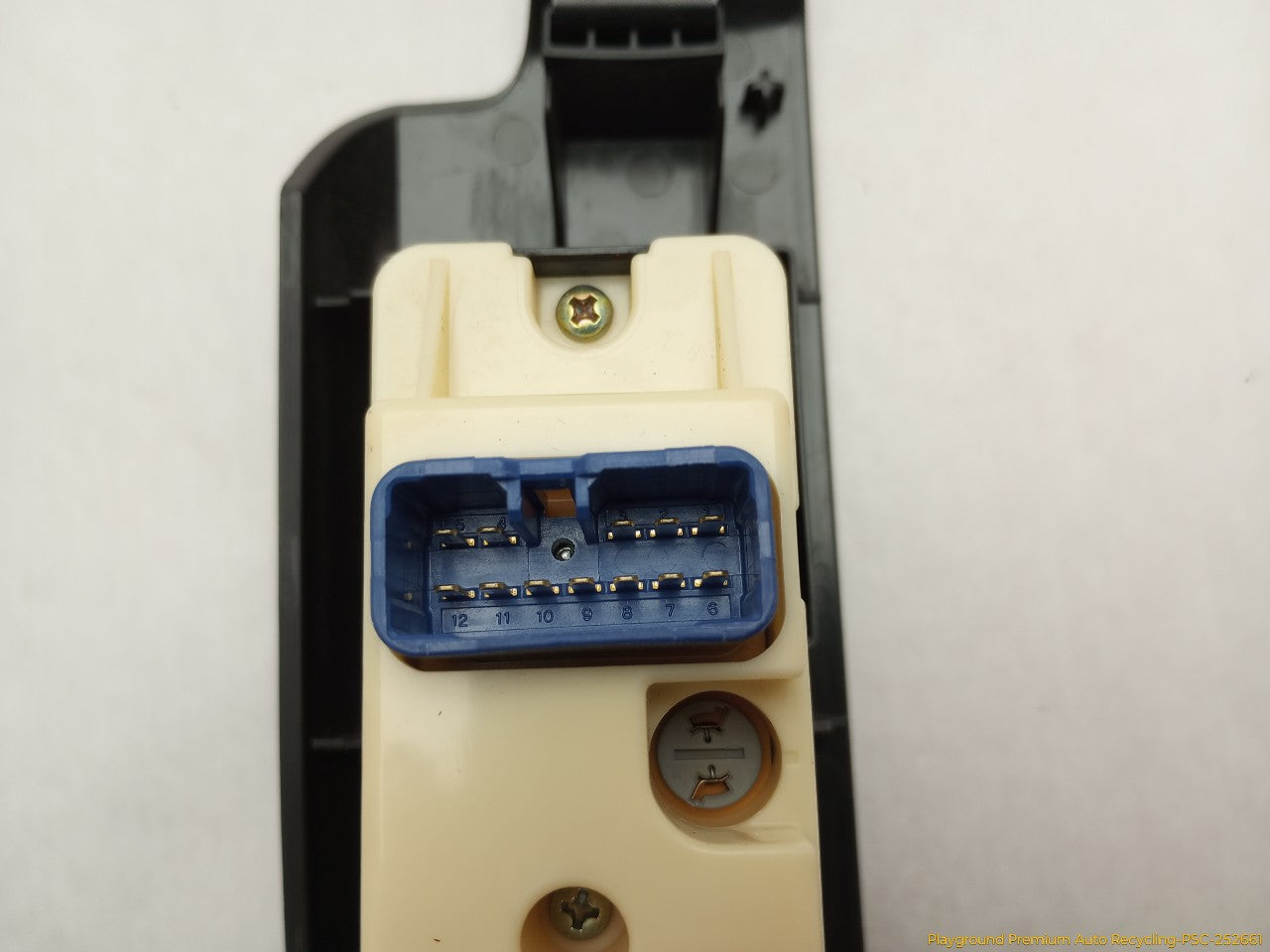 Hummer H3 Passenger Right Front Window Control Switch