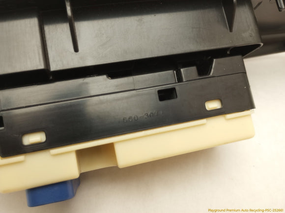 Hummer H3 Passenger Right Front Window Control Switch