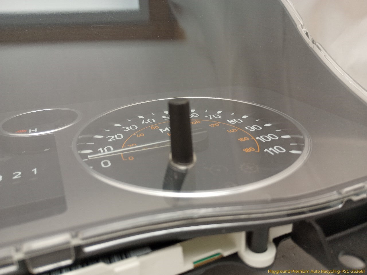Hummer H3 Instrument Cluster Speedometer