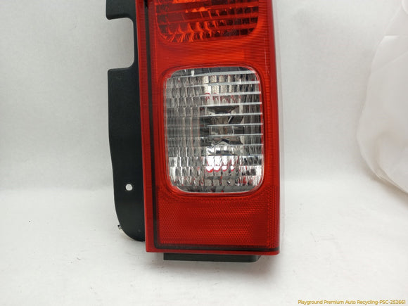 Hummer H3 Passenger Right Tail Lamp