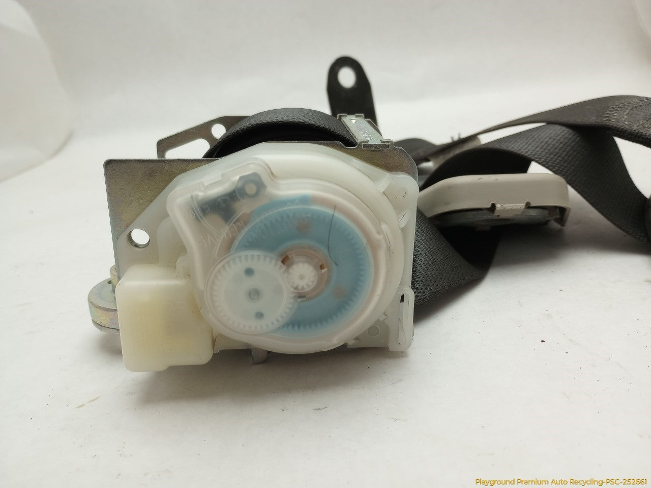 Hummer H3 Pair Of Rear Seat Belt Retractors