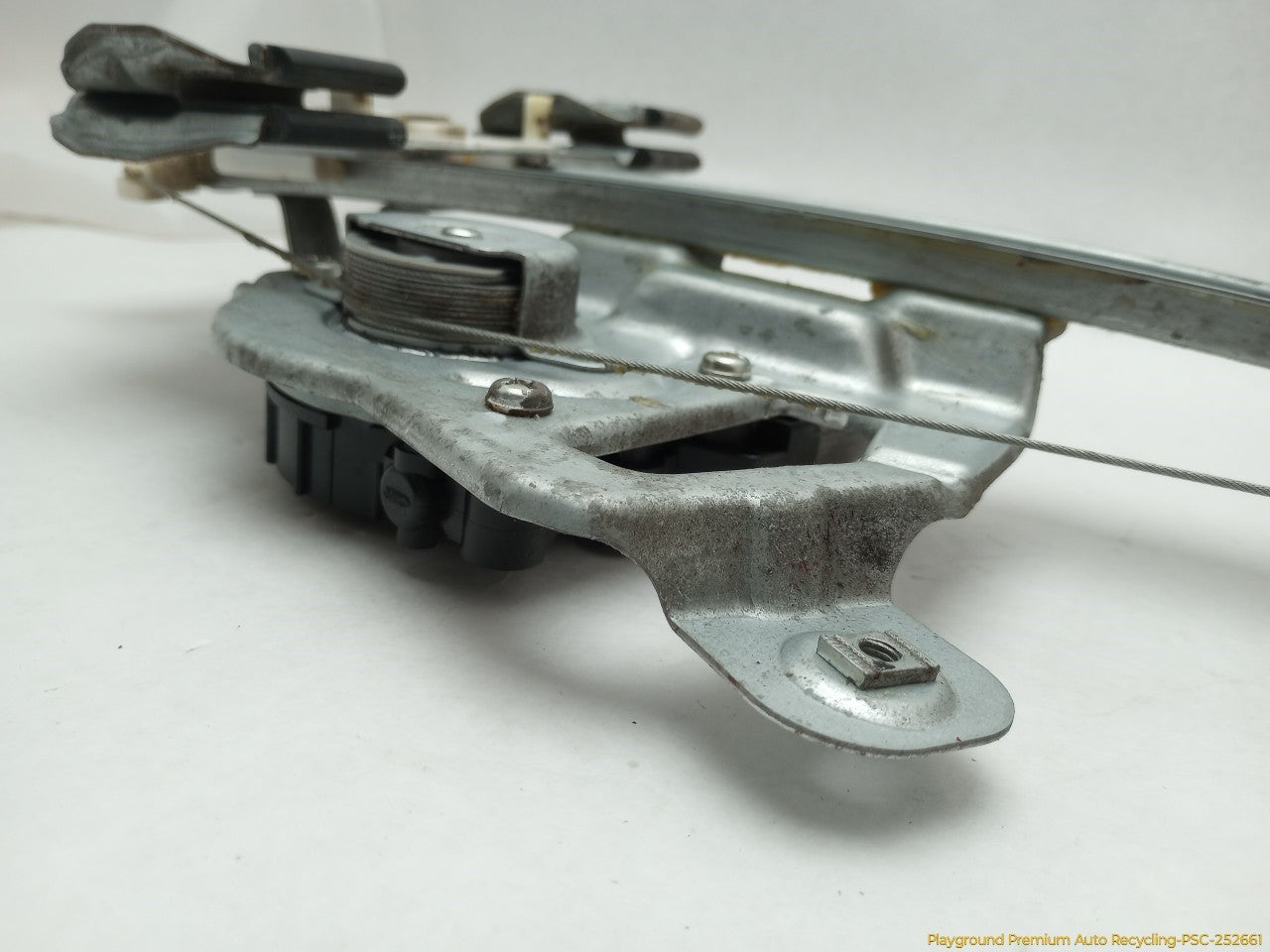 Hummer H3 Passenger Right Rear Door Window Regulator