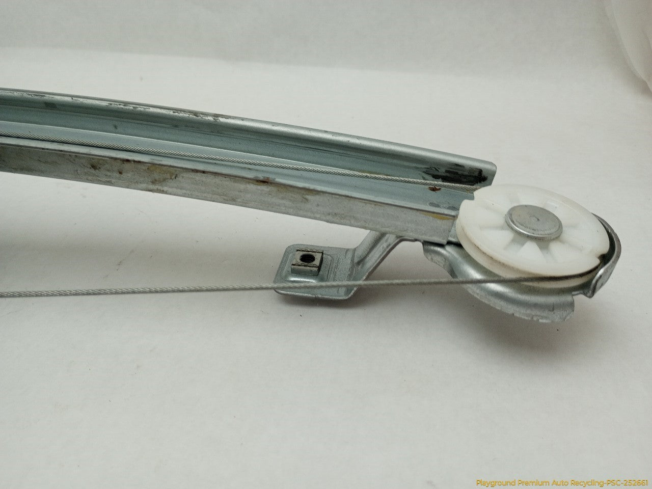 Hummer H3 Passenger Right Rear Door Window Regulator