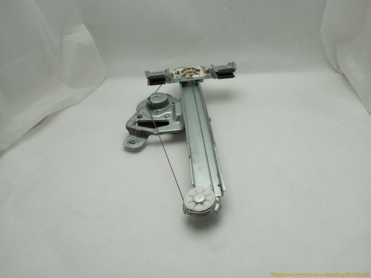 Hummer H3 Passenger Right Rear Door Window Regulator