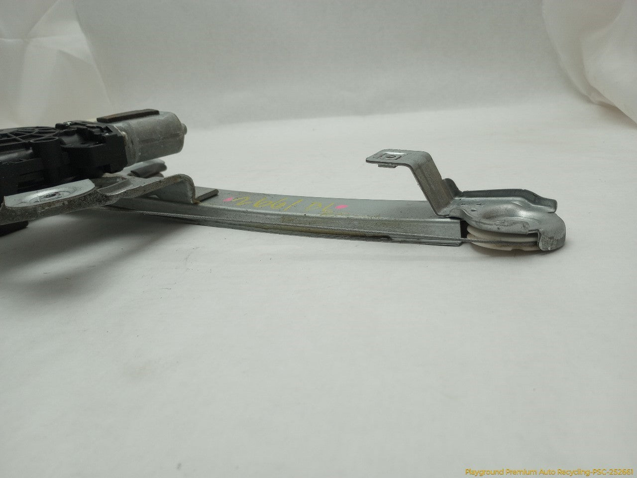 Hummer H3 Driver Left Rear Door Window Regulator