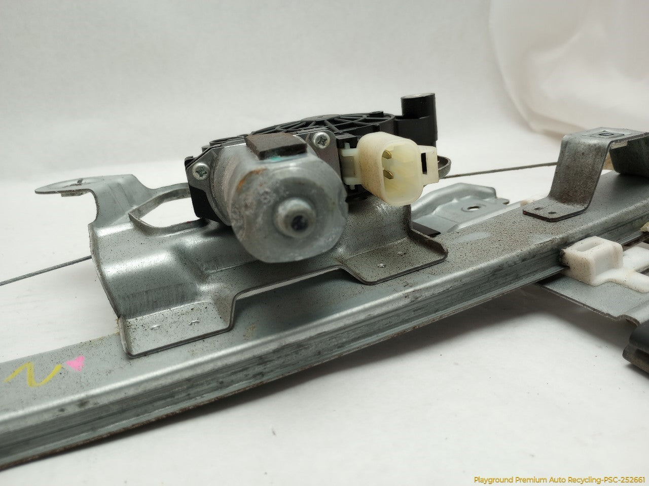 Hummer H3 Driver Left Rear Door Window Regulator