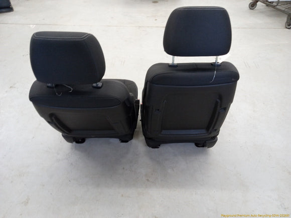Hummer H3 Pair Of Front Seat Assembly
