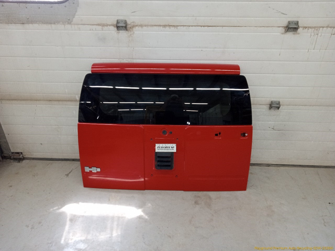 Hummer H3 Rear Tailgate Assembly