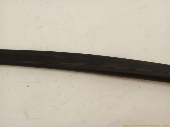 Hummer H3 Pair Of Inner Rear Door Moldings