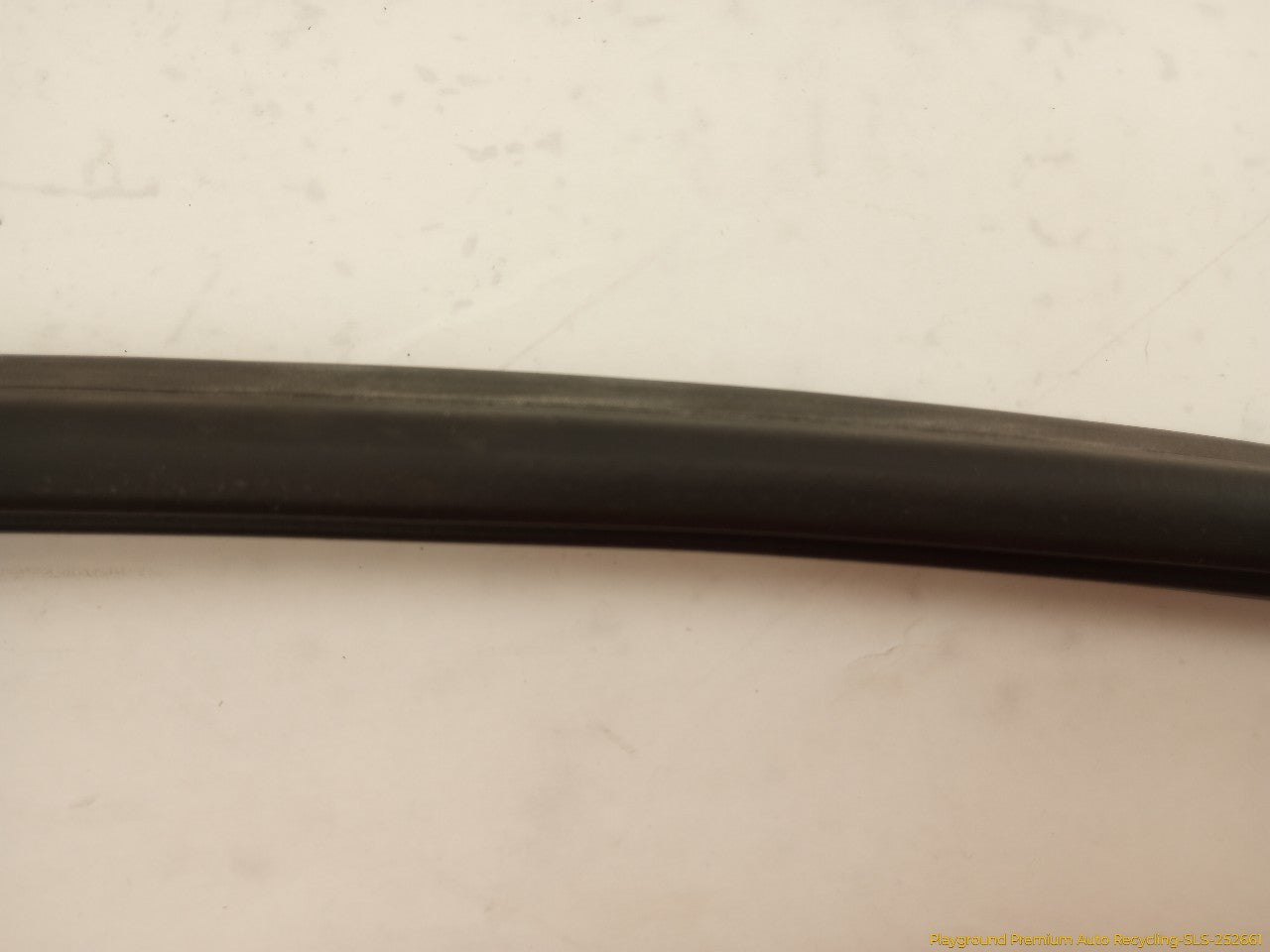 Hummer H3 Pair Of Inner Rear Door Moldings
