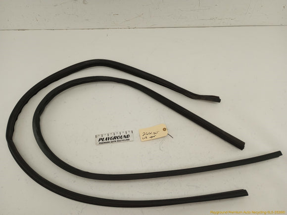 Hummer H3 Pair Of Upper Door Moldings