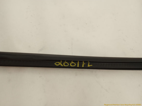 Hummer H3 Pair Of Inner Front Door Moldings