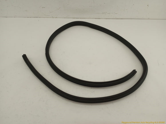 Hummer H3 Pair Of Inner Front Door Moldings