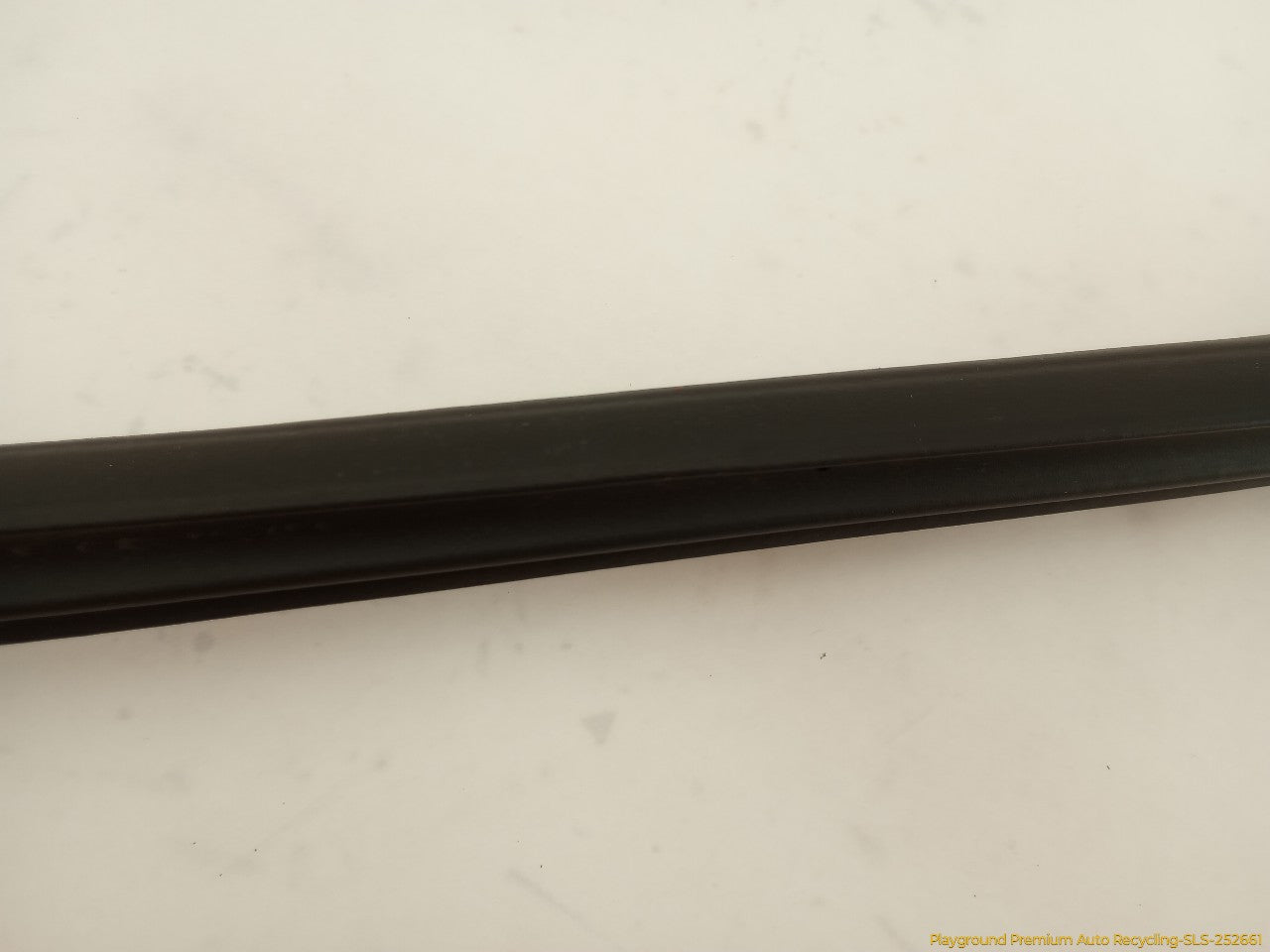 Hummer H3 Pair Of Inner Front Door Moldings