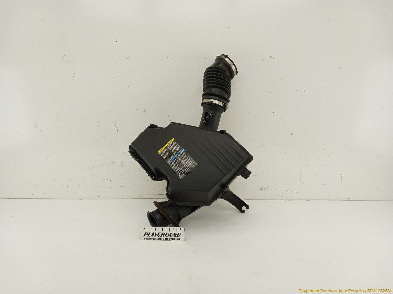 Hummer H3 Air Cleaner Box Housing