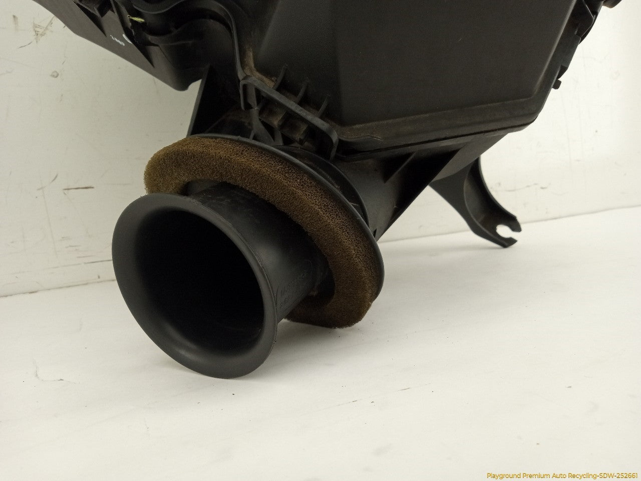 Hummer H3 Air Cleaner Box Housing - 0