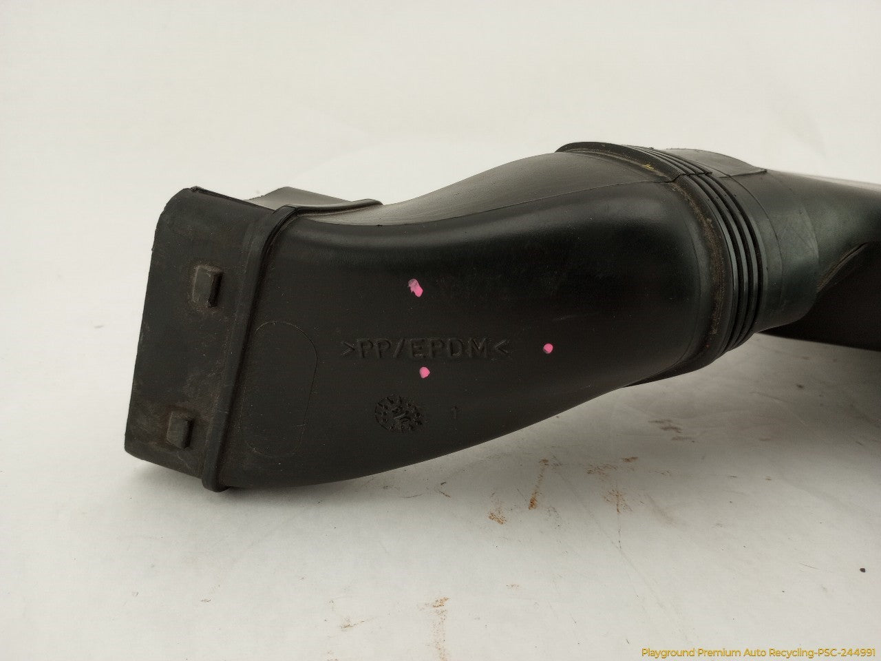 BMW 330XI Intake Manifold Air Inlet Duct Housing
