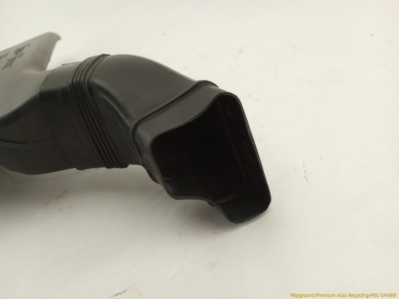 BMW 330XI Intake Manifold Air Inlet Duct Housing