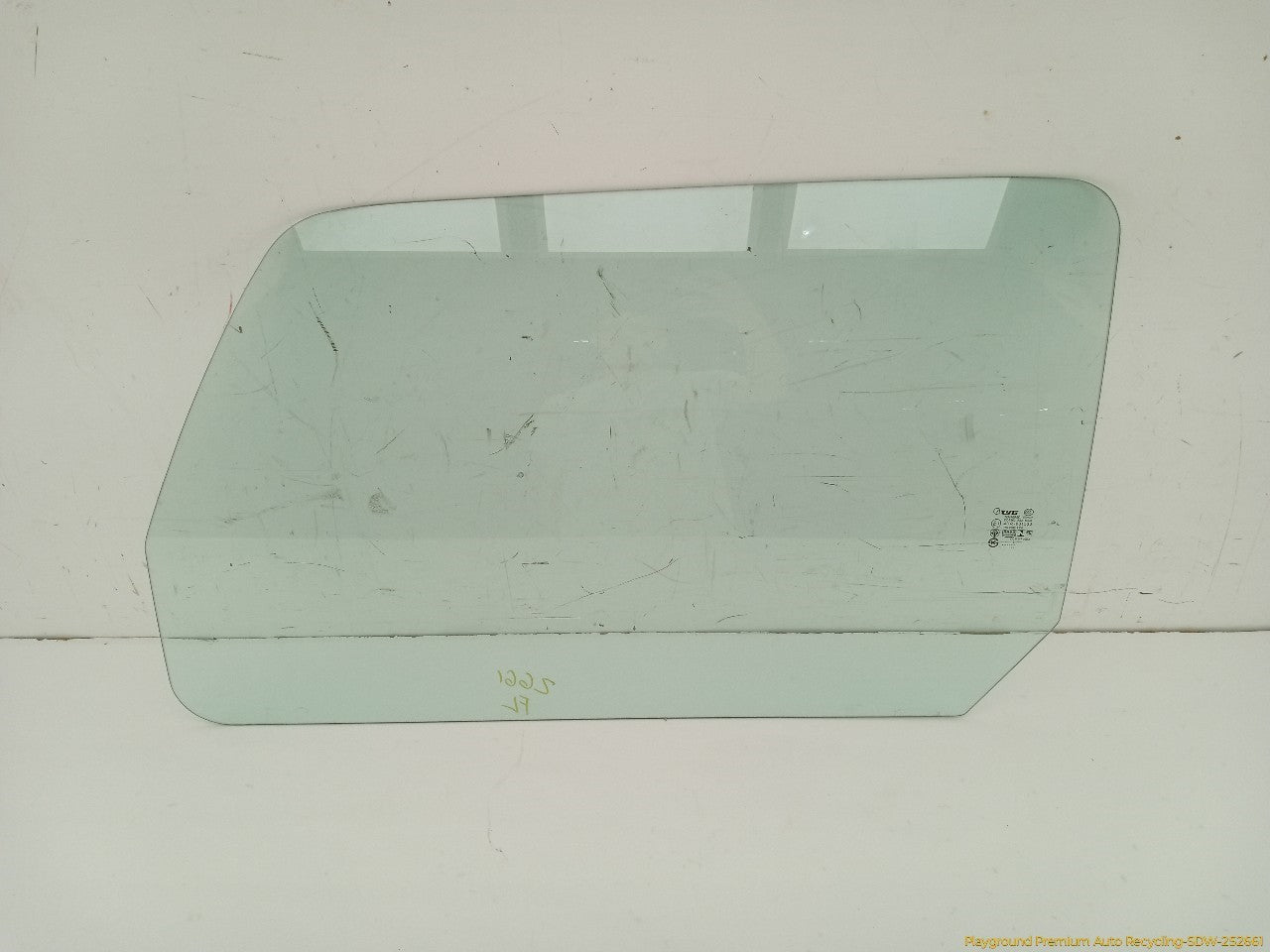 Hummer H3 Driver Left Front Door Window Glass