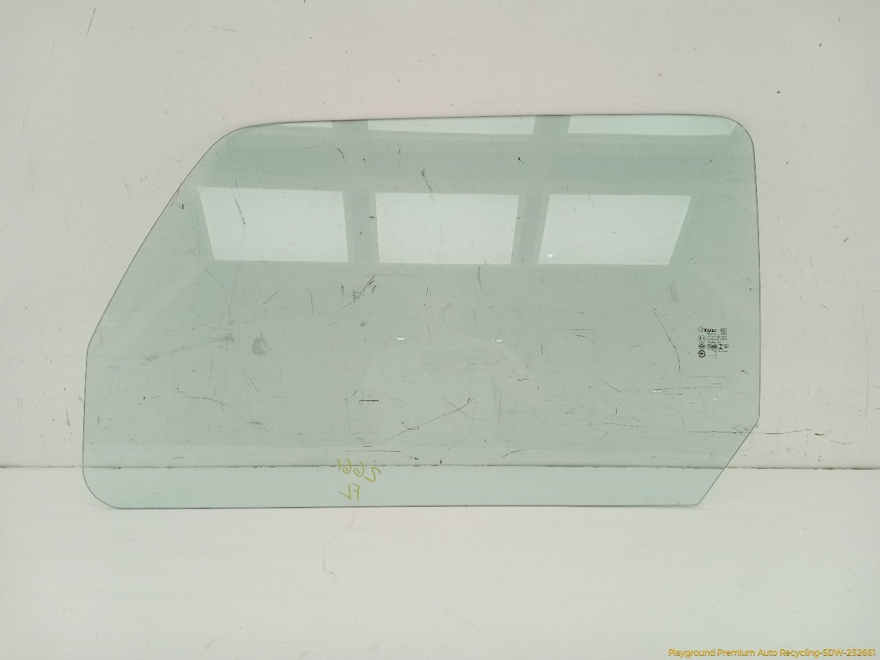 Hummer H3 Driver Left Front Door Window Glass