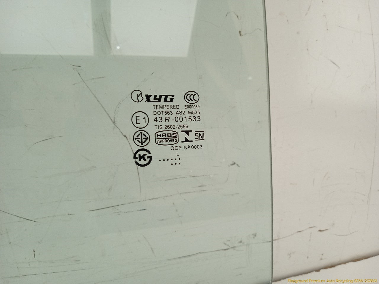 Hummer H3 Driver Left Front Door Window Glass