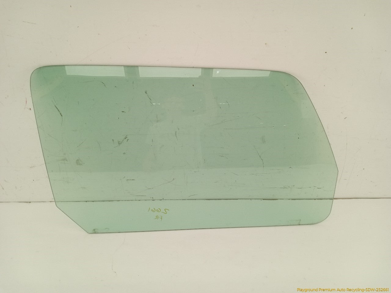 Hummer H3 Passenger Right Front Door Window Glass