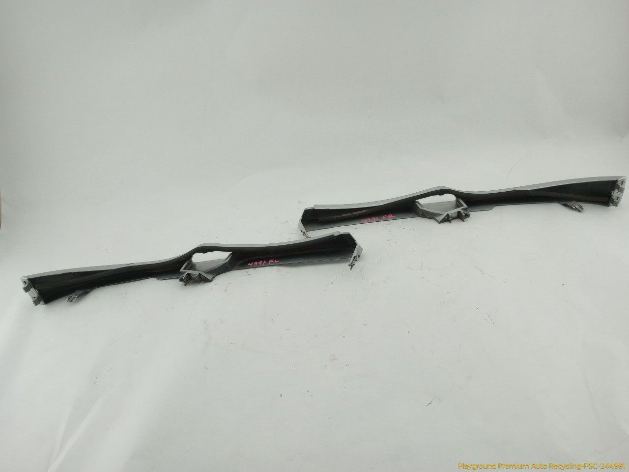 BMW 330XI Pair Of Facelift Headlight Filler Trim - 0