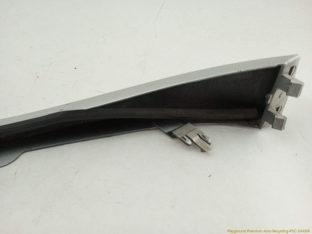 BMW 330XI Pair Of Facelift Headlight Filler Trim