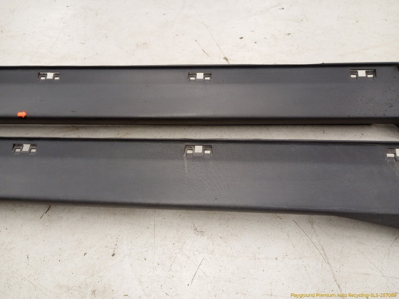 Hummer H3 Pair Of Rocker Panel Side Skirts