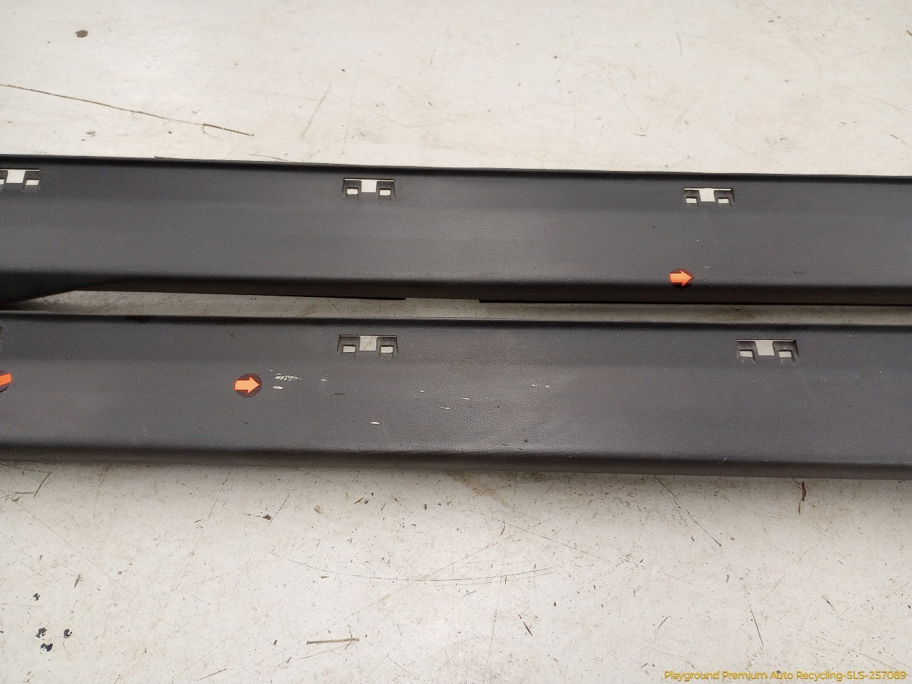 Hummer H3 Pair Of Rocker Panel Side Skirts