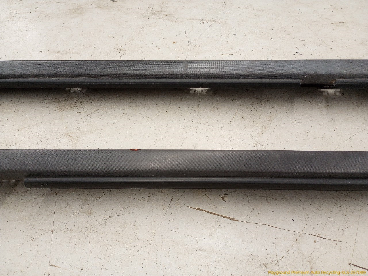 Hummer H3 Pair Of Rocker Panel Side Skirts